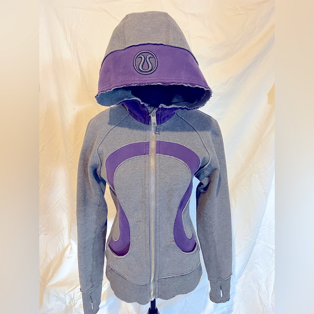 Lululemon scuba hoody size 8